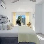 Cozy 3-bedroom Ground Floor With Large Garden Διαμέρισμα Εστεπόνα