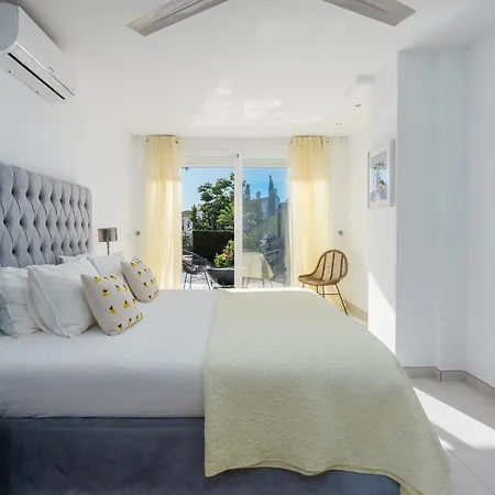 Beautiful 3br With Garden & Pool Access شقة إِستيبونا
