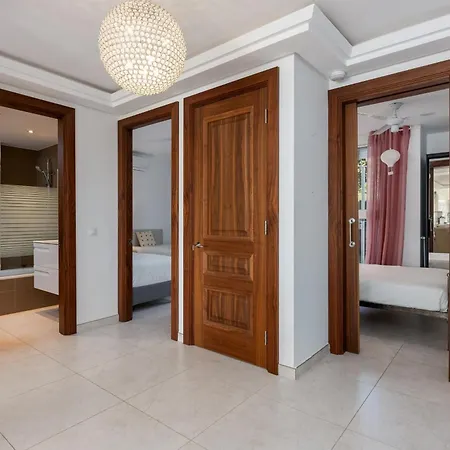 Διαμέρισμα Cozy 3-bedroom Ground Floor With Large Garden