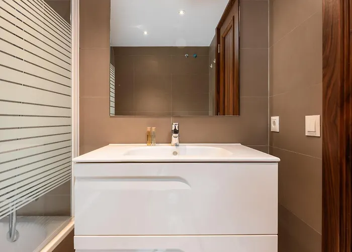 Cozy 3-bedroom Ground Floor With Large Garden Appartamento