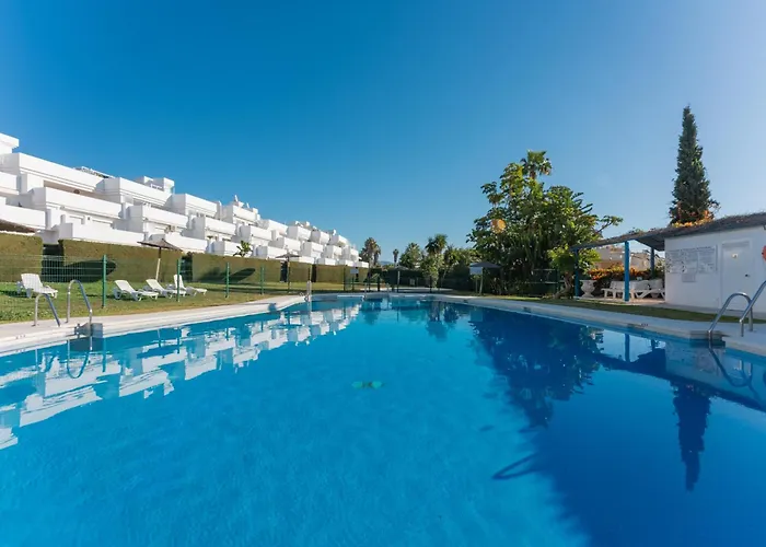 Cozy 3-bedroom Ground Floor With Large Garden Appartamento Estepona