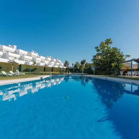 Cozy 3-bedroom Ground Floor With Large Garden Apartment Estepona
