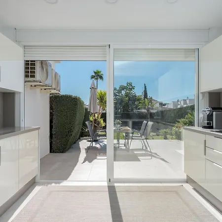 Cozy 3-bedroom Ground Floor With Large Garden Apartment Estepona